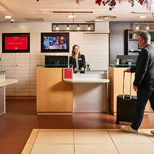 Ibis Paris La Défense Esplanade Courbevoie